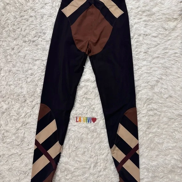 Burberry top and legging brand new - Picture 3 of 6